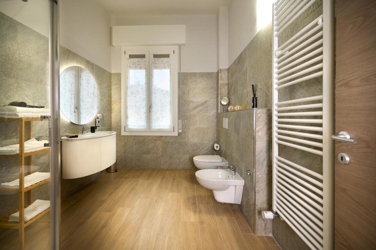 D'Azeglio 62 Luxury Rooms โบโลญญา ภายนอก รูปภาพ