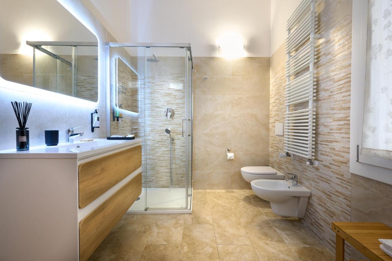 D'Azeglio 62 Luxury Rooms โบโลญญา ภายนอก รูปภาพ