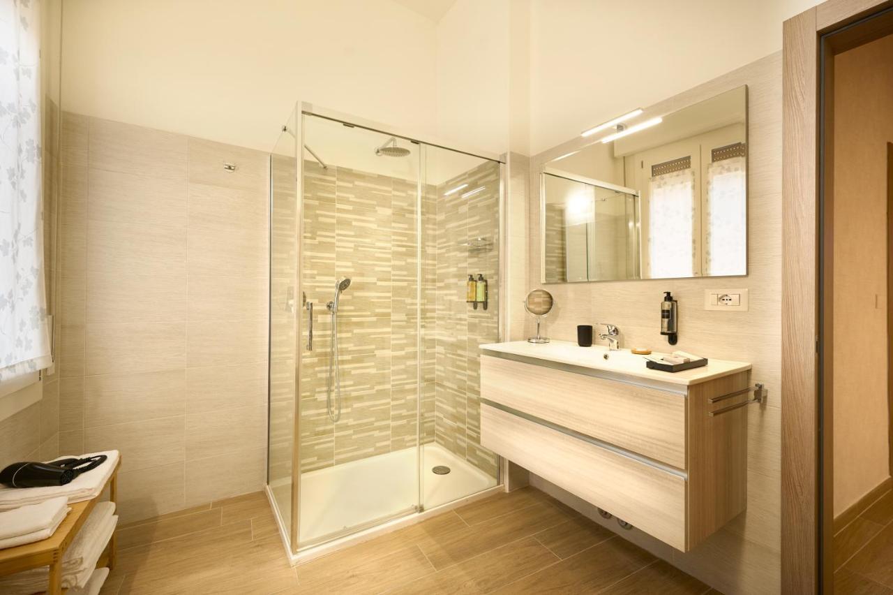 D'Azeglio 62 Luxury Rooms โบโลญญา ภายนอก รูปภาพ