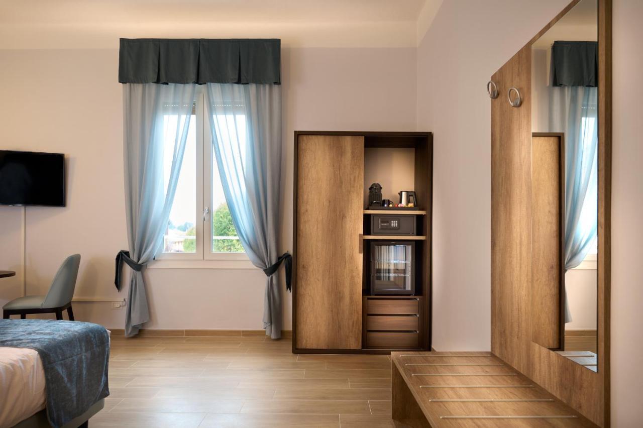 D'Azeglio 62 Luxury Rooms โบโลญญา ภายนอก รูปภาพ