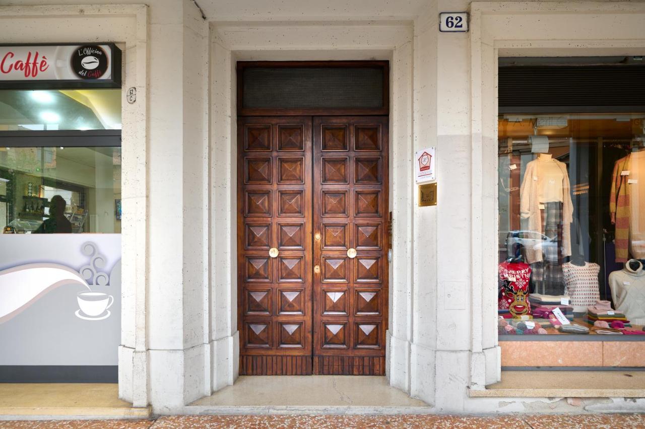 D'Azeglio 62 Luxury Rooms โบโลญญา ภายนอก รูปภาพ